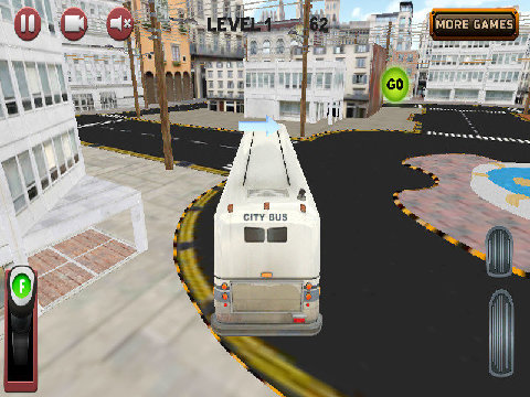 城市公交车，停车场3D游戏截图1