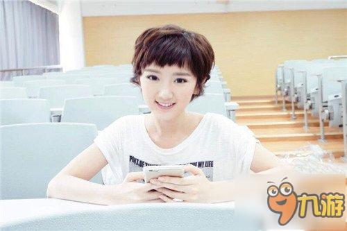 《微微一笑很倾城》形象首曝 二喜神似毛晓彤