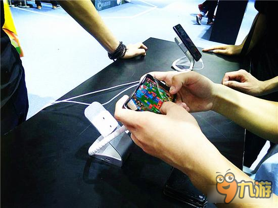 爆爆堂超萌爆枕随手礼任性送！ 小伙伴们CJ见