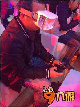 新游手柄携手《全民超神》亮相联想乐檬蚁视VR发布会