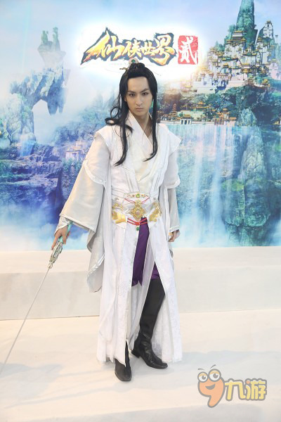 巨人展臺清純萌妹仙俠世界CosPlay