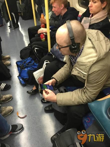 Snake '97，经典游戏再现，贪吃蛇和诺基亚更配哦 | App+1