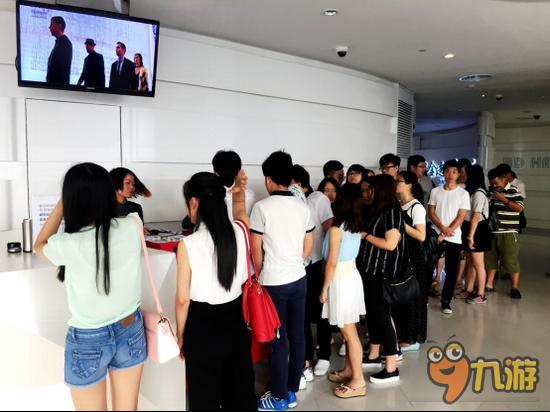 蓝港邀请玩家免费看《独立日：卷土重来》