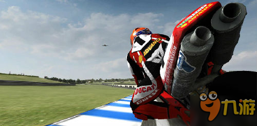 《世界超级摩托车锦标赛》手游版双平台上架