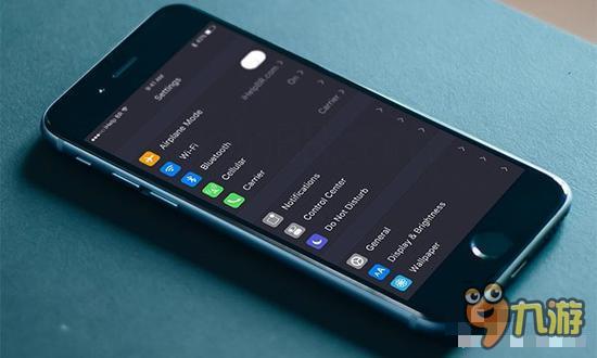 乐8苹果助手 iOS10「Dark Mode」暗黑模式曝光